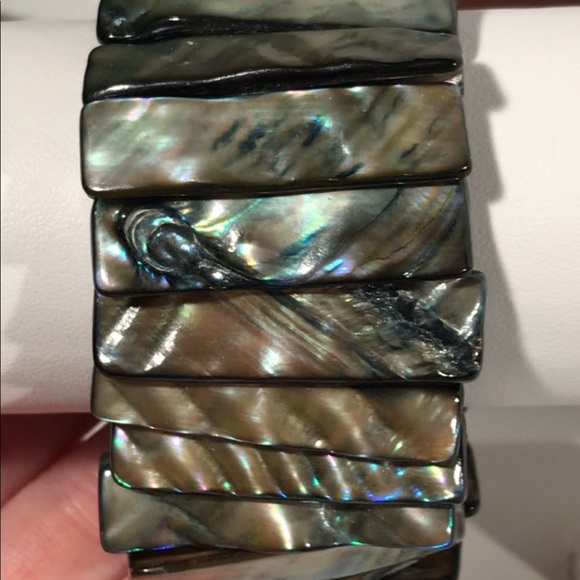 Iridescent Abalone Shell Stretch Bracelet - Picture 3 of 4